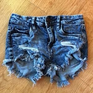 Blank NYC Girls Distressed Jean Shorts Size 8 in Like New Condition